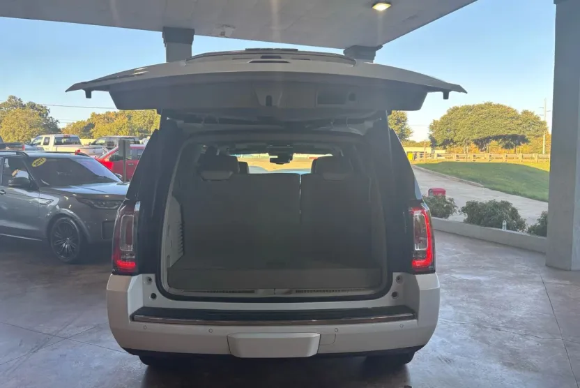 2016 Gmc Yukon Denali photo 1