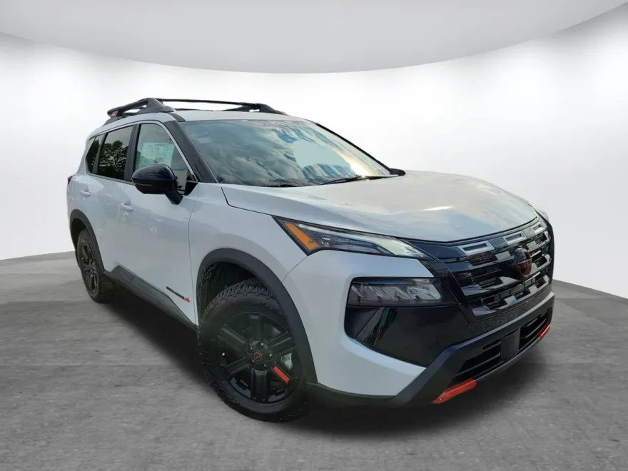 2026 Nissan Rogue SV photo 1