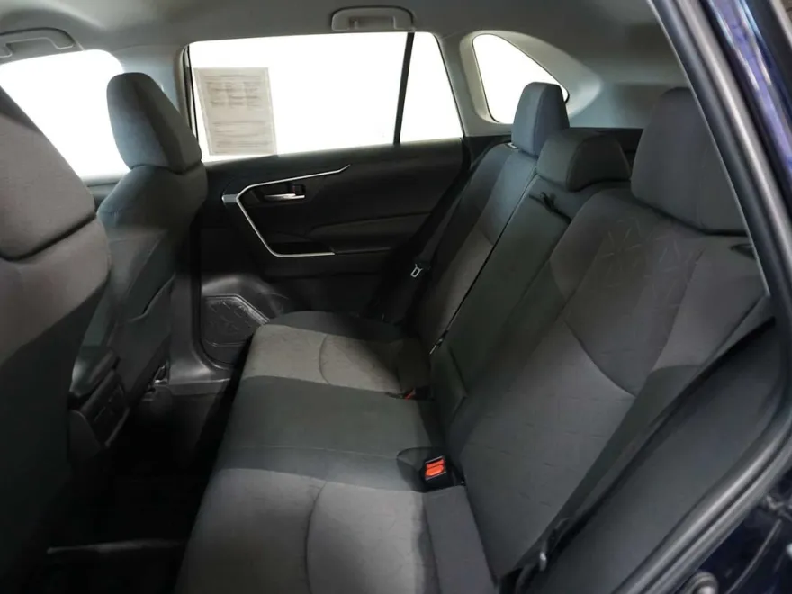 2023 Toyota RAV4 XLE photo 14