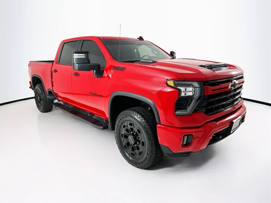 2024 Chevrolet Silverado 2500HD LT photo 1