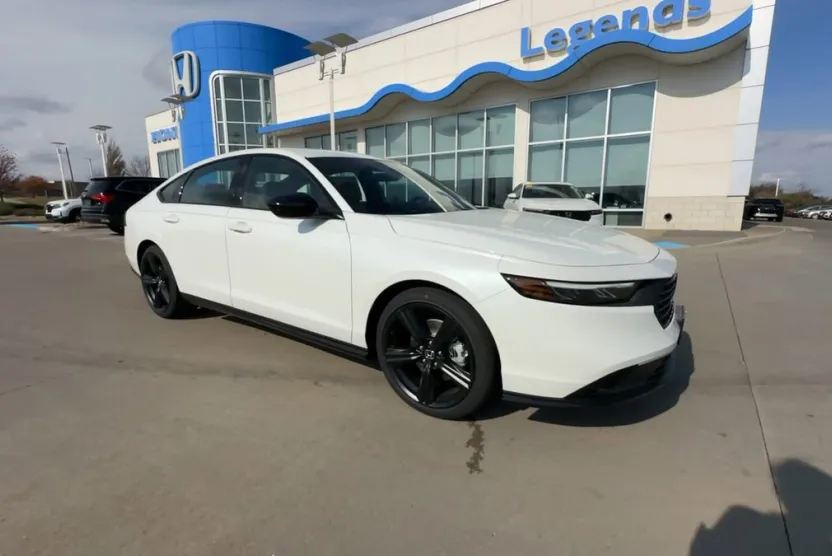 2025 Honda Accord Hybrid Sport-L photo 1