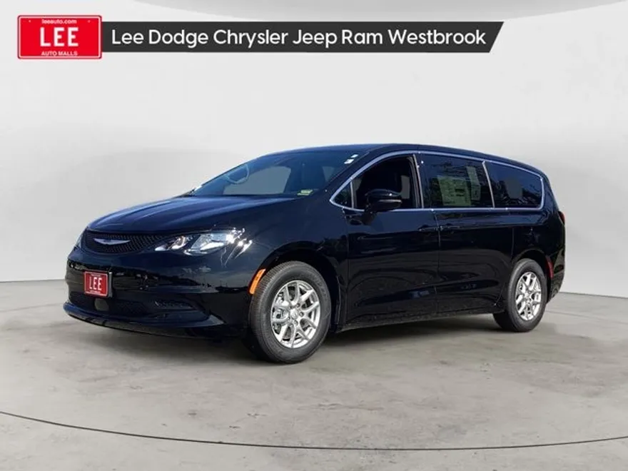 2026 Chrysler Voyager LX photo 1