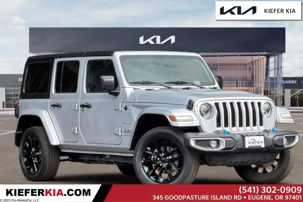 2023 Jeep Wrangler Sahara 4xe photo 1