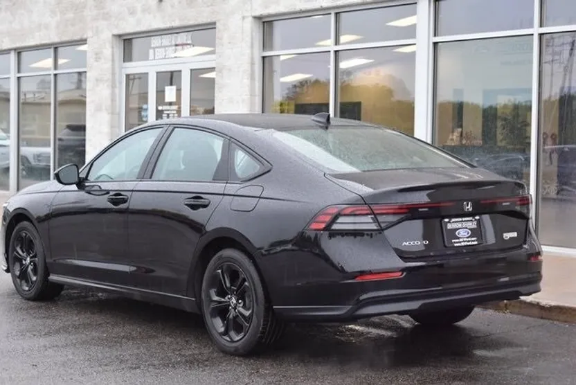 2025 Honda Accord SE photo 1
