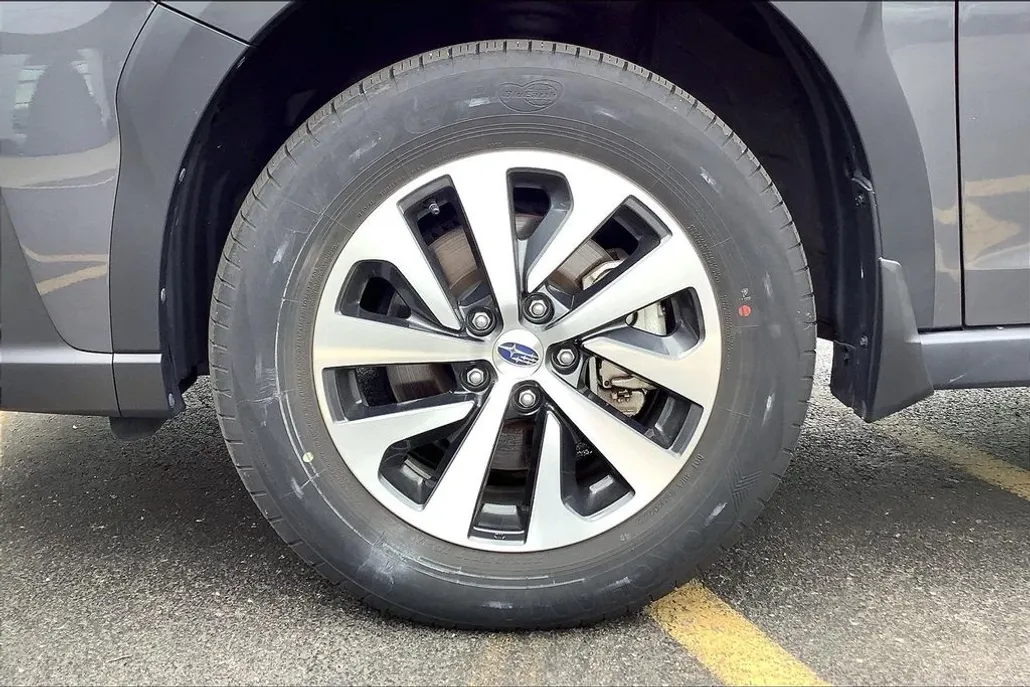 2023 Subaru Outback Premium photo 1
