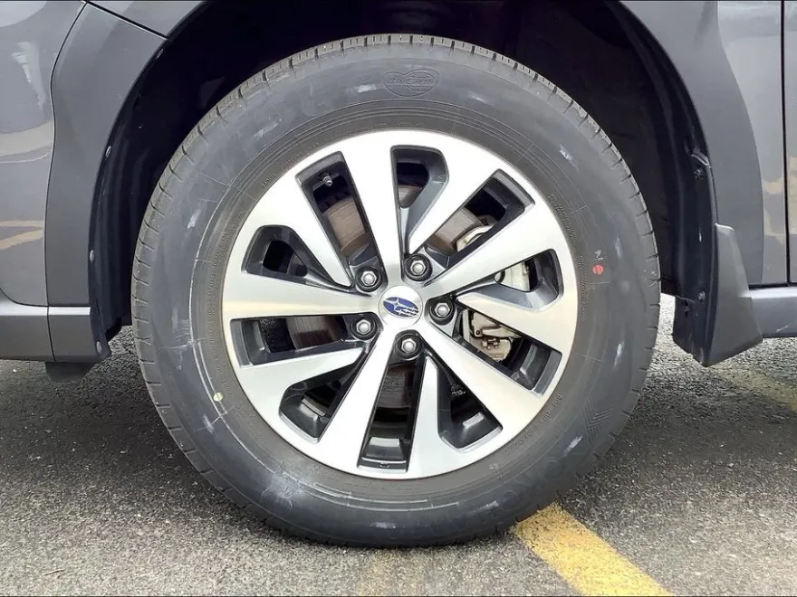 2023 Subaru Outback Premium photo 1