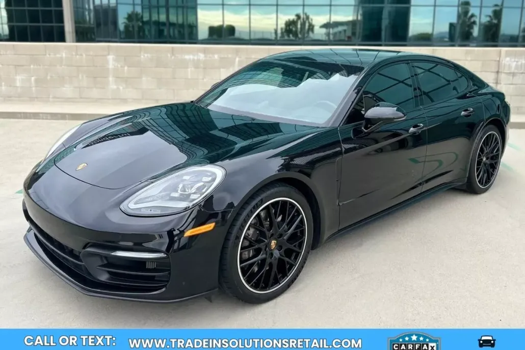 2021 Porsche Panamera 4 photo 1