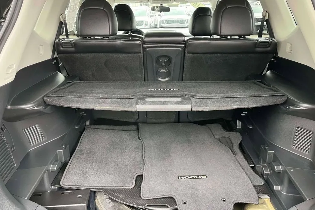 2016 Nissan Rogue SL photo 1