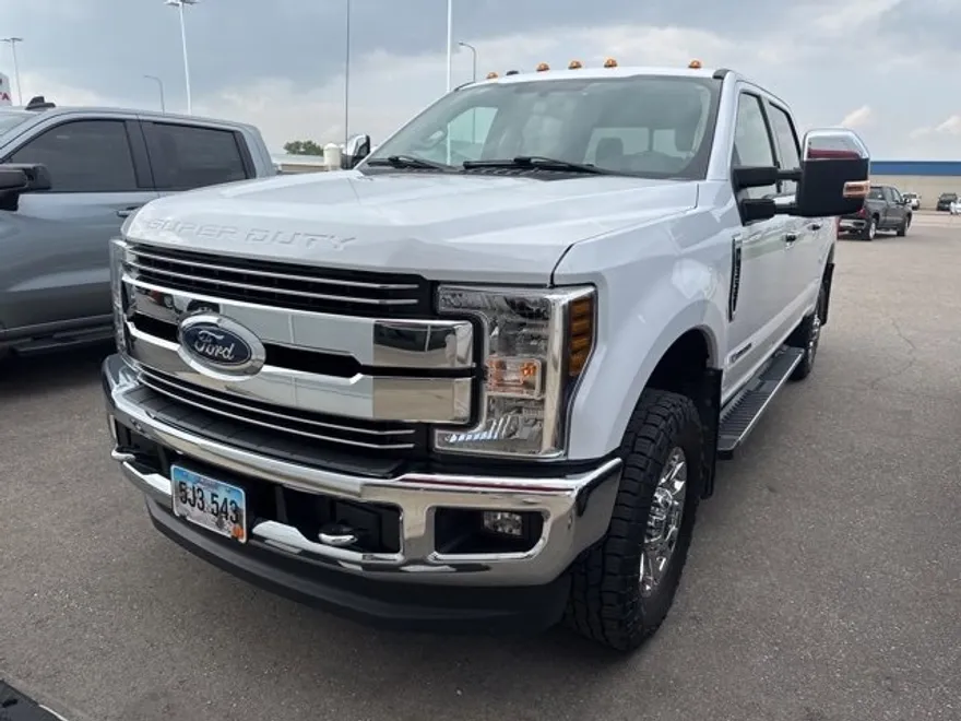 2018 Ford F-350 Lariat photo 1