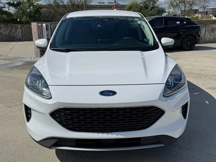 2020 Ford Escape SE photo 1