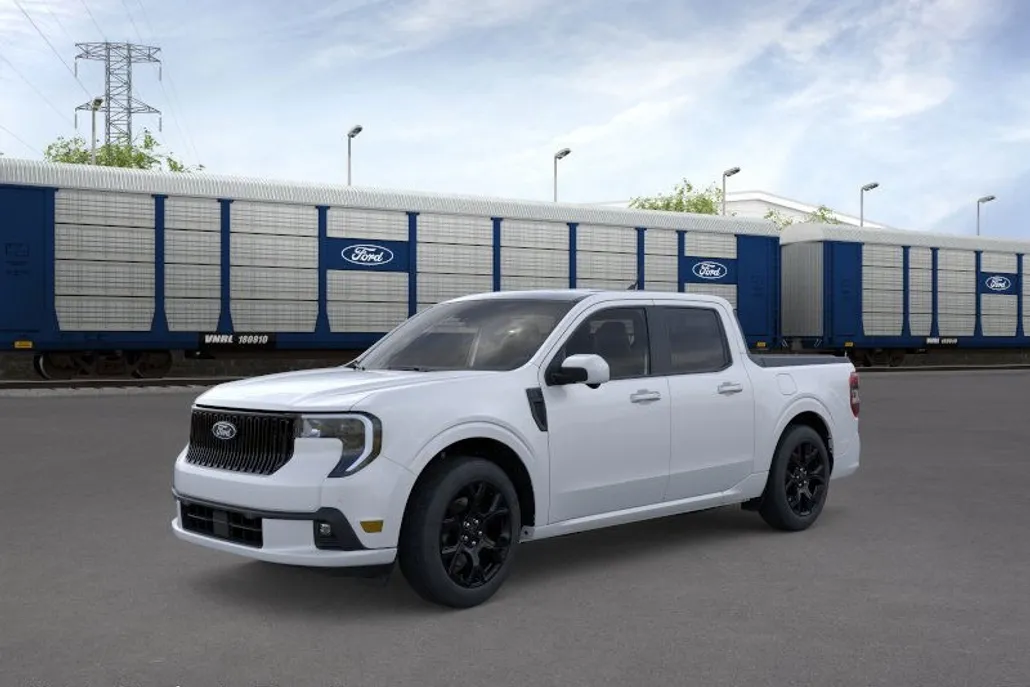 2025 Ford Maverick photo 1