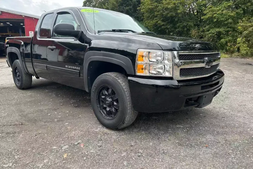 2010 Chevrolet Silverado 1500 LT photo 1