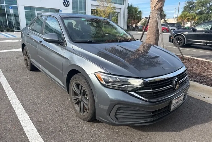2022 Volkswagen Jetta 1.5T SE photo 1