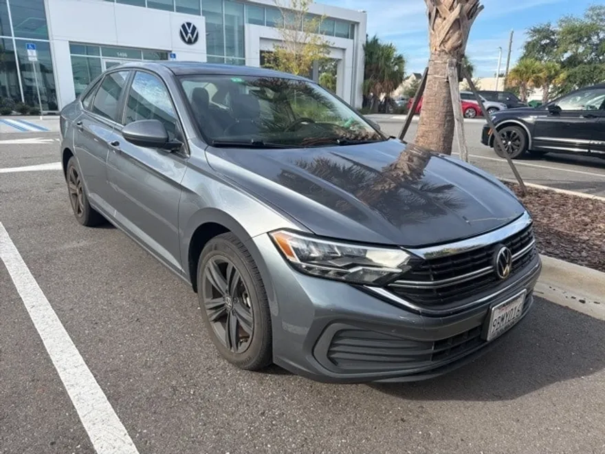 2022 Volkswagen Jetta 1.5T SE photo 1
