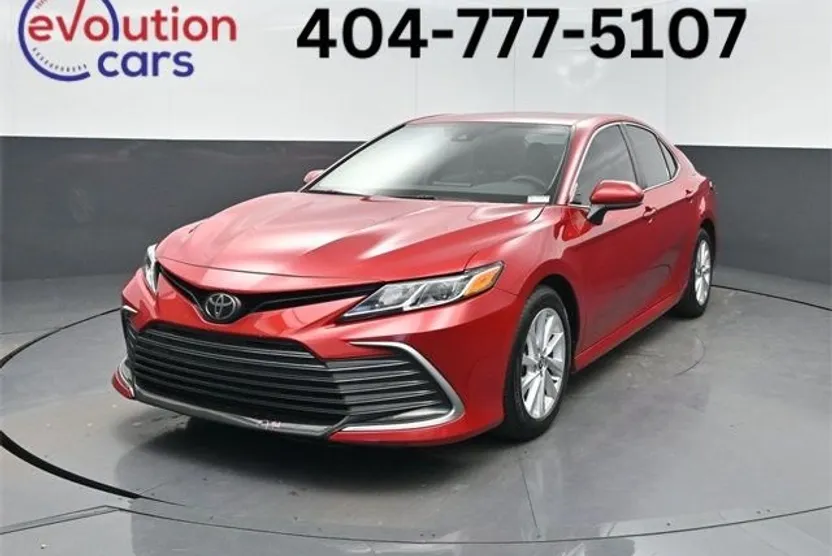 2023 Toyota Camry LE photo 1