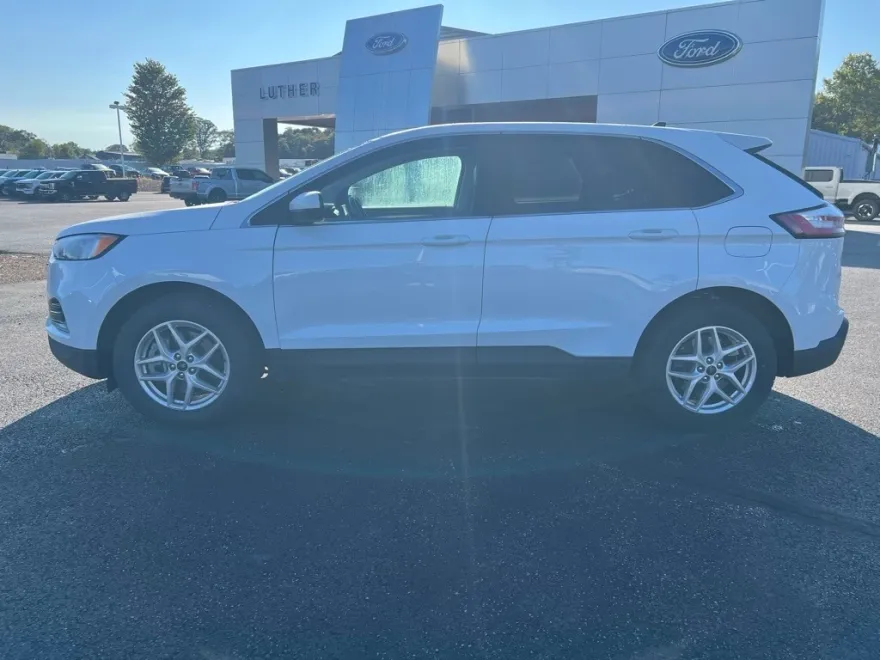 2024 Ford Edge SEL photo 1