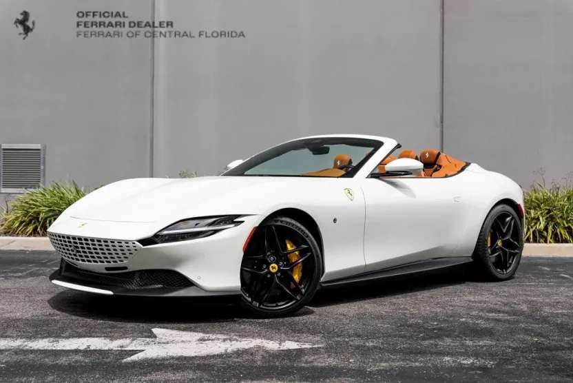 2025 Ferrari Roma Spider photo 1