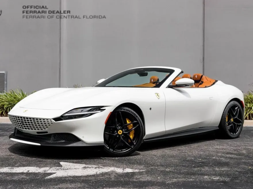 2025 Ferrari Roma Spider photo 1