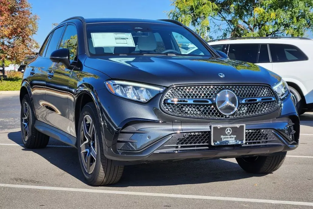 2026 Mercedes Benz GLC 300 4MATIC photo 1