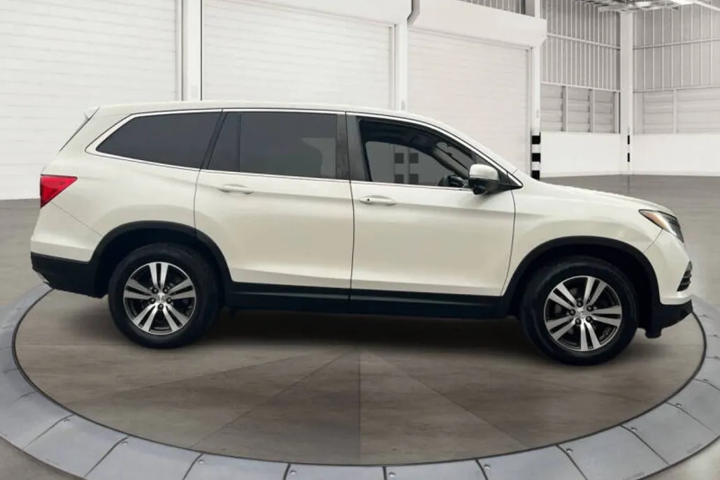 2016 Honda Pilot EX-L photo 1