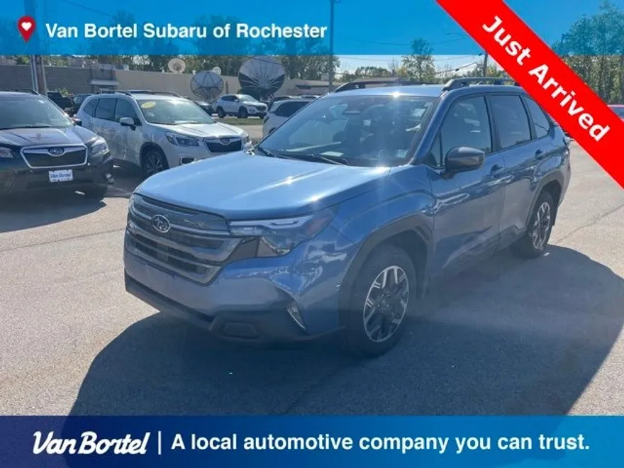 2025 Subaru Forester Premium Base photo 1