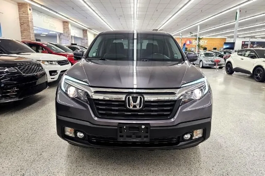 2019 Honda Ridgeline RTL-T photo 1