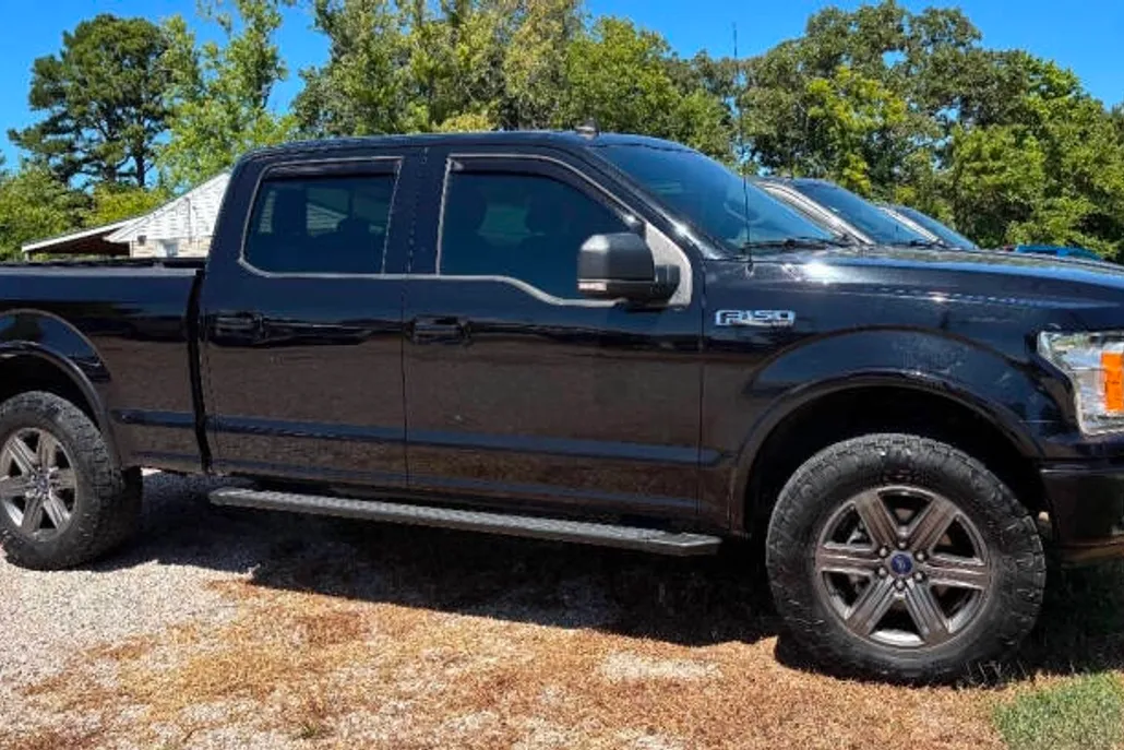 2020 Ford F-150 XLT photo 1