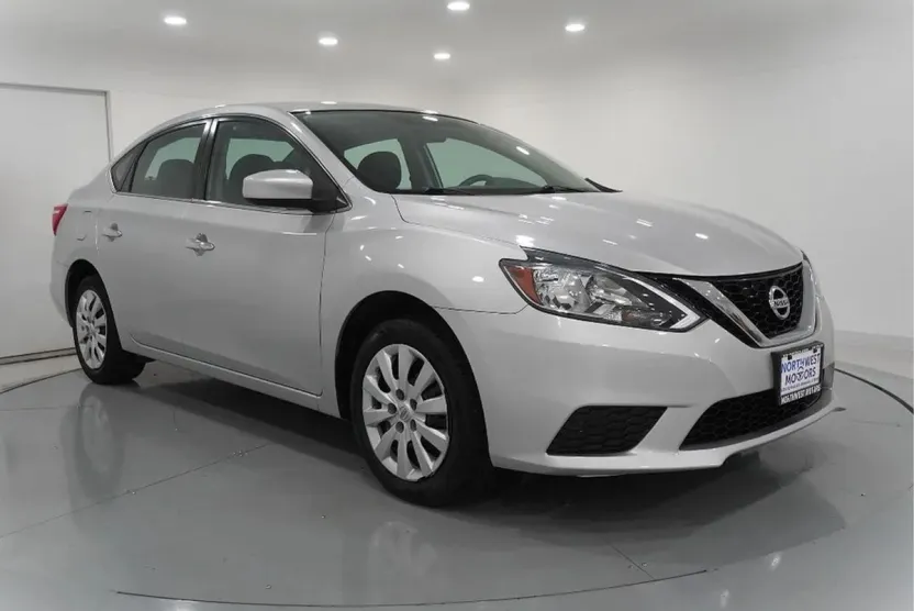 2019 Nissan Sentra SR photo 1