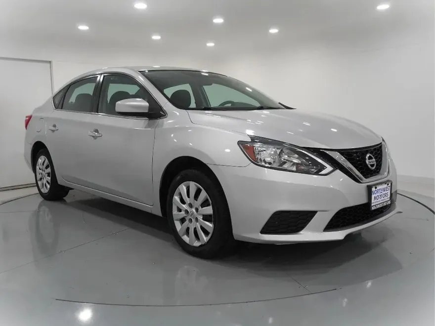 2019 Nissan Sentra SR photo 1