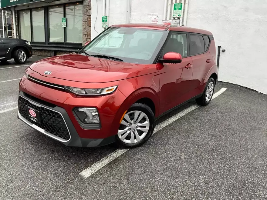 2021 Kia Soul LX photo 1
