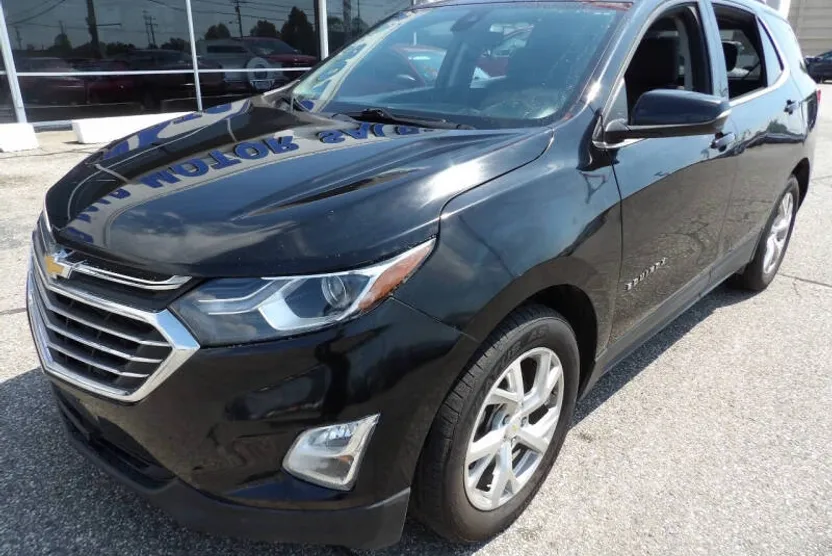 2020 Chevrolet Equinox LT photo 1