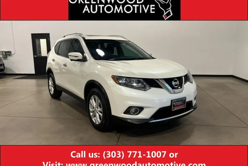 2016 Nissan Rogue SV photo 1