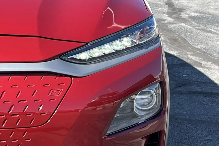 2021 Hyundai Kona Electric Limited photo 1