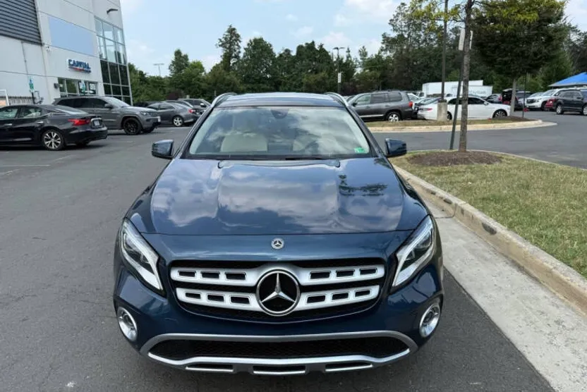 2020 Mercedes Benz GLA 250 4MATIC photo 1