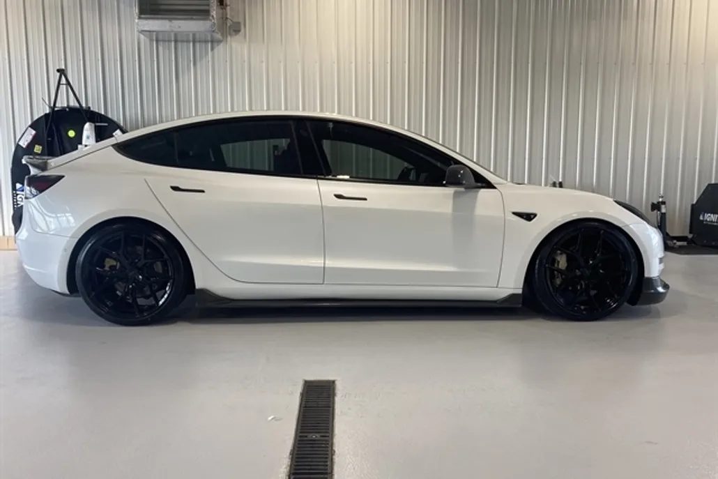 2020 Tesla Model 3 Performance photo 1