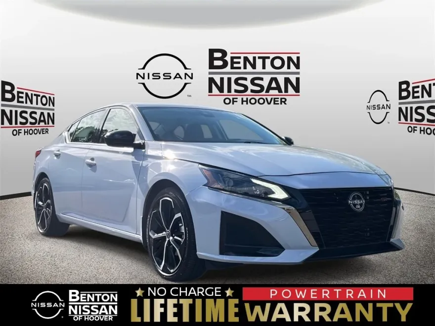 2024 Nissan Altima 2.5 SR photo 1