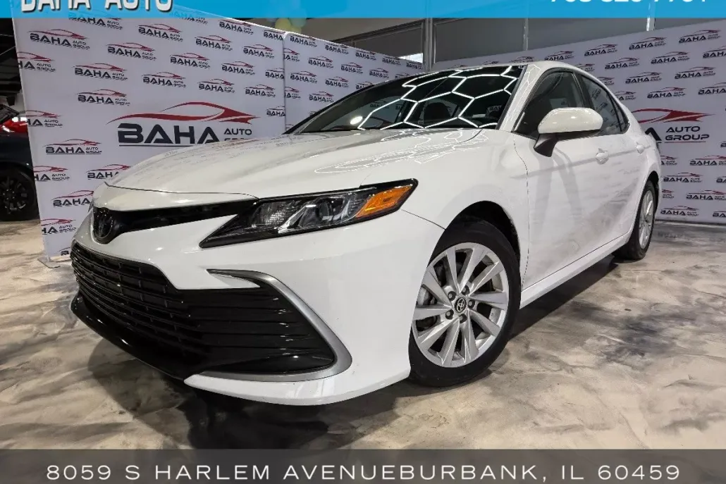 2024 Toyota Camry LE photo 1