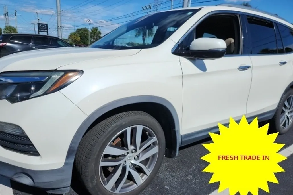2016 Honda Pilot Touring photo 1