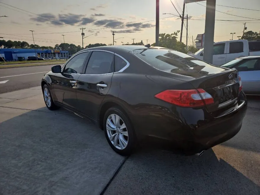 2011 Infiniti M37 X photo 1