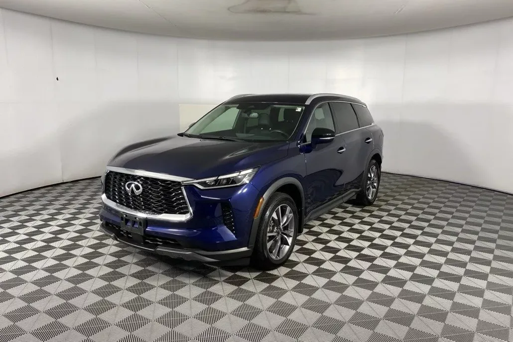 2022 Infiniti QX60 Luxe photo 1