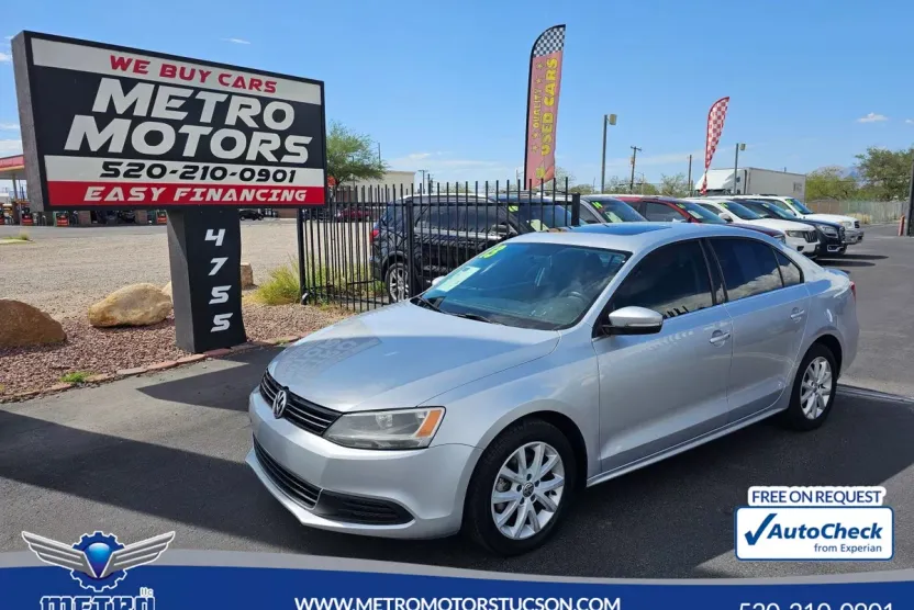 2013 Volkswagen Jetta SE photo 1