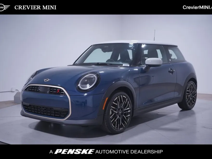 2025 Mini Cooper 2 Door Hardtop Signature photo 1
