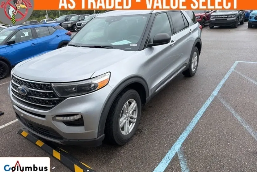 2020 Ford Explorer XLT photo 1