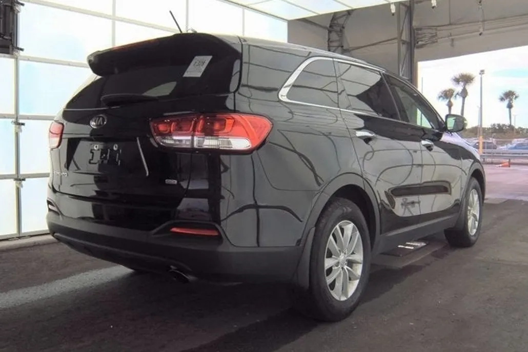 2018 Kia Sorento L photo 1