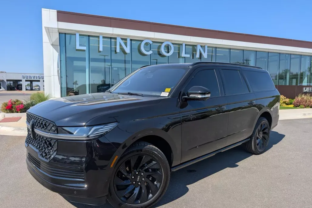 2025 Lincoln Navigator L Reserve photo 1