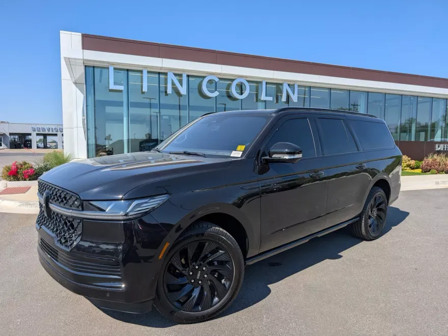 2025 Lincoln Navigator L Reserve photo 1