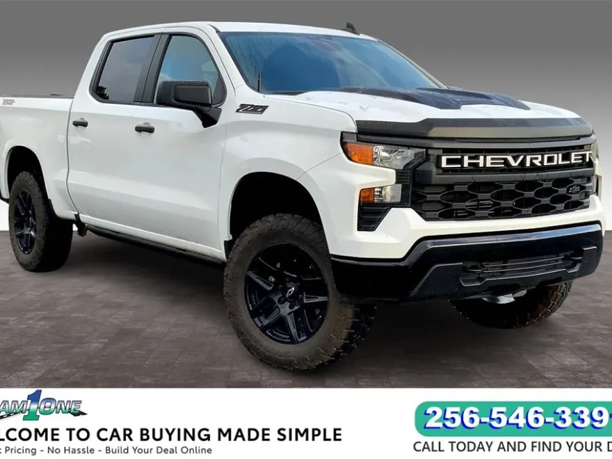2024 Chevrolet Silverado 1500 Custom Trail Boss photo 1