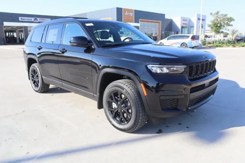 2025 Jeep Grand Cherokee Altitude X photo 1