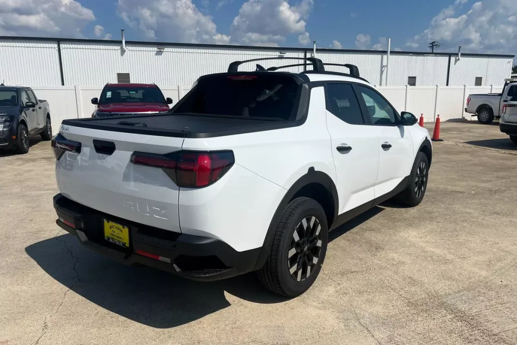 2026 Hyundai Santa Cruz SEL Activity photo 1