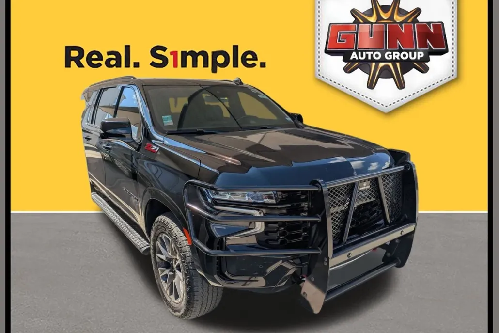 2023 Chevrolet Suburban Z71 photo 1